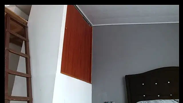 Emilia_1995n Live XXX chat