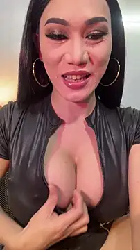 Webkamerová show DevineHugeSelfsuck