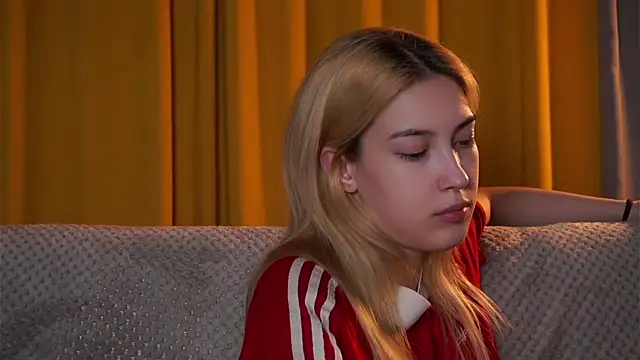 Онлайн чат XXX AngelicRice