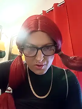 Show webcam de sissytrapdolly24