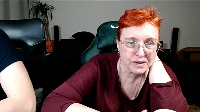 JoannaAndNeighbour's Live XXX Chat