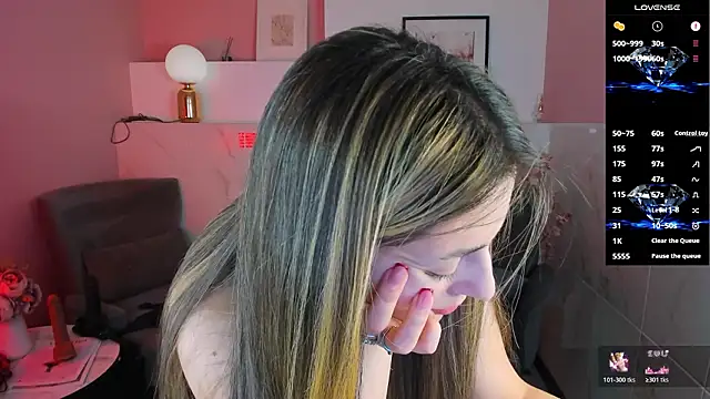 KylieMellow's Live XXX Chat