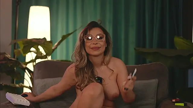 Assmerising live XXX chat