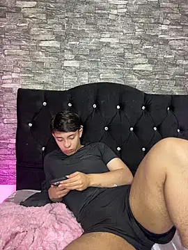 Noah_ledom – webcam-show