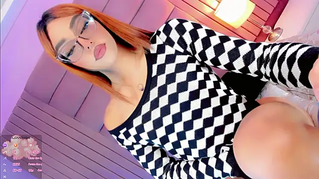 Camille_deluxe Adlı Modelin Canlı XXX Sohbeti