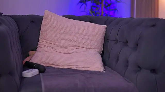 Aisha_Bee Obrolan Langsung XXX