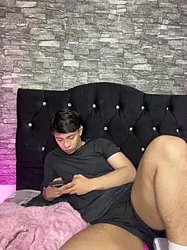 Noah_ledom লাইভ XXX চ্যাট