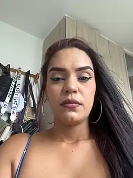 XXX chat uživo modela Sara-77