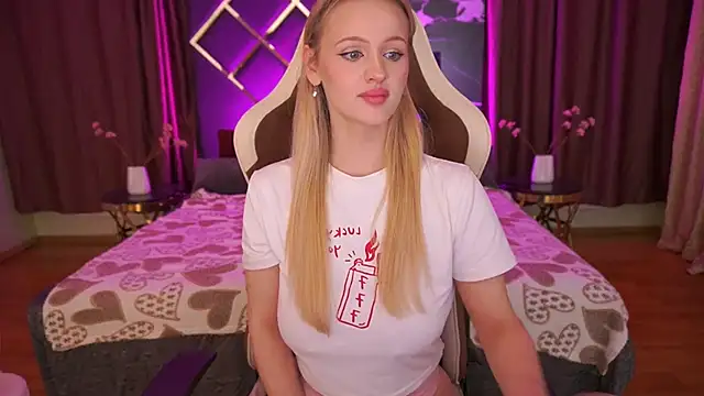 LylaYeess live XXX chat