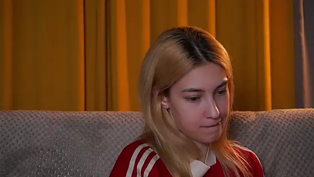 AngelicRice Adlı Modelin Canlı XXX Sohbeti