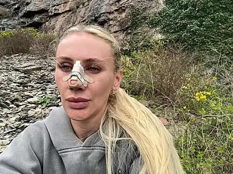 Elsa_24 Live XXX-chat