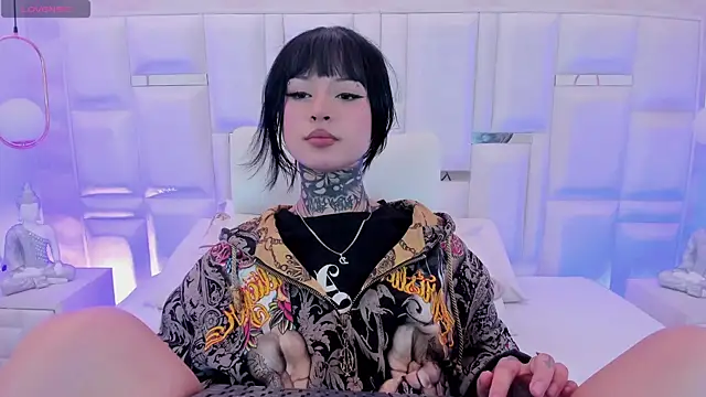 Chat +18 de doll__bella ao vivo