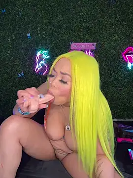 Chat XXX en directo de RenaThickAss