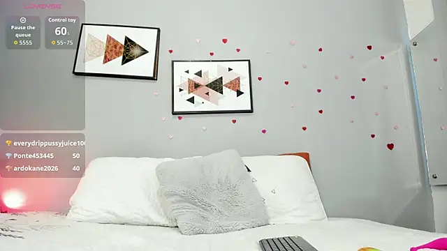 PauleteW10 现场XXX聊天