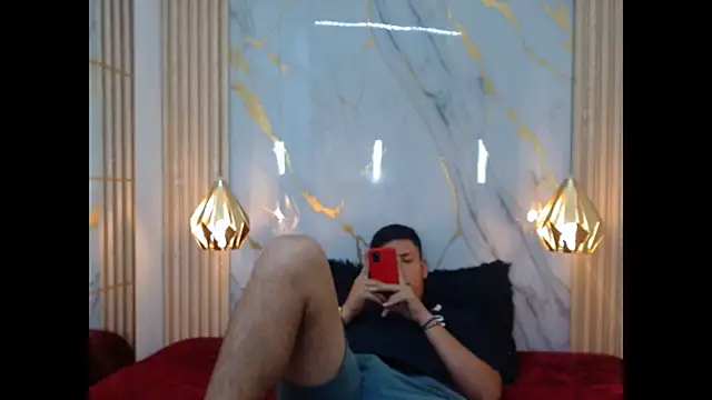 DominantBoy4 Webcam-Show