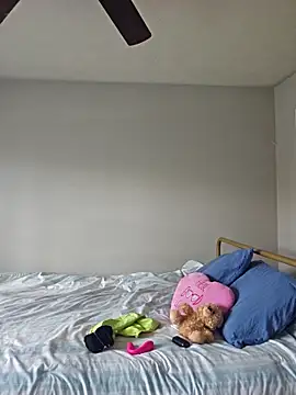 Chat XXX ao vivo de oliviaprettypussy