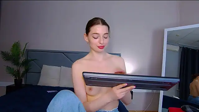 แชท XXX สดของ NicoleRosss