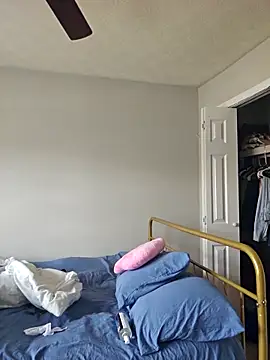 oliviaprettypussy's Live XXX Chat