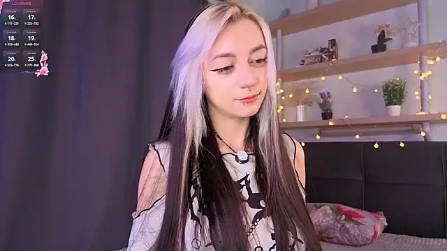 TristaRoht Chat XXX live