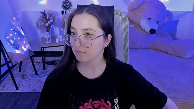 دردشة VirtuallVoyant الجنسية المباشرة