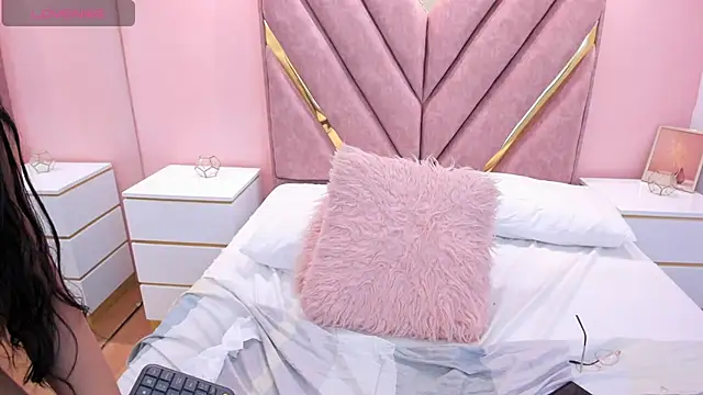 chloe_larson's Live XXX Chat