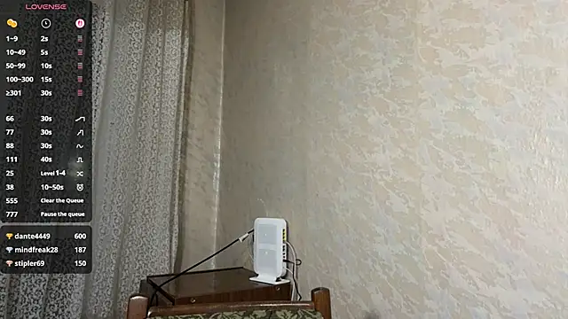 IsabellaWave élő XXX-chatje