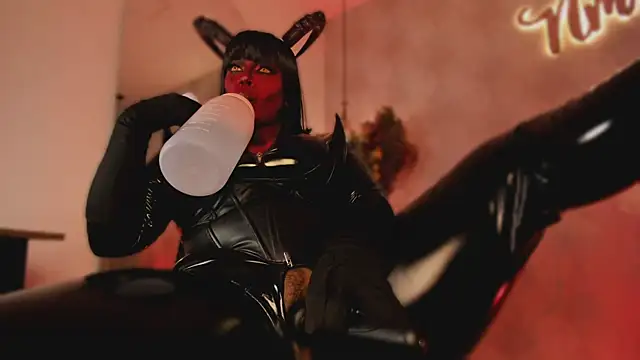 Nicolemorelli2: διαδικτυακό σόου στην κάμερα