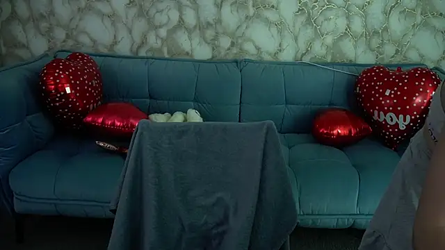 Chat +18 de LiviaShy ao vivo