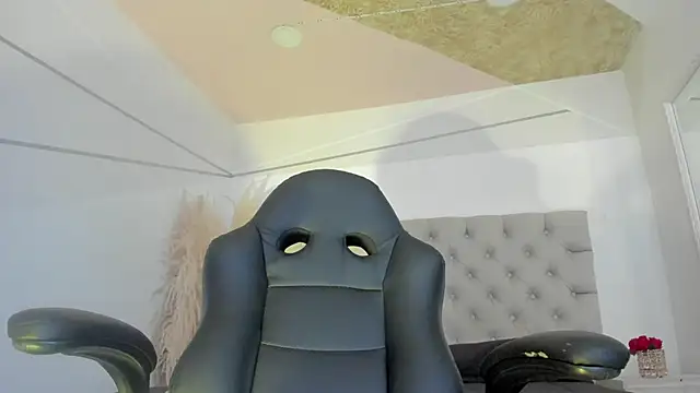 Živý XXX chat CarolineFyre