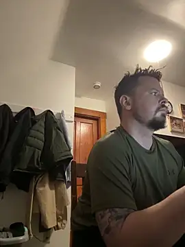 husband4555 Show in webcam