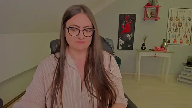 Онлайн чат XXX MistressDarrah