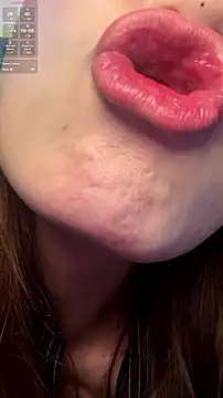 Cici250808's Live XXX Chat