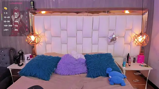 Foxxy_Doll's Webcam Show