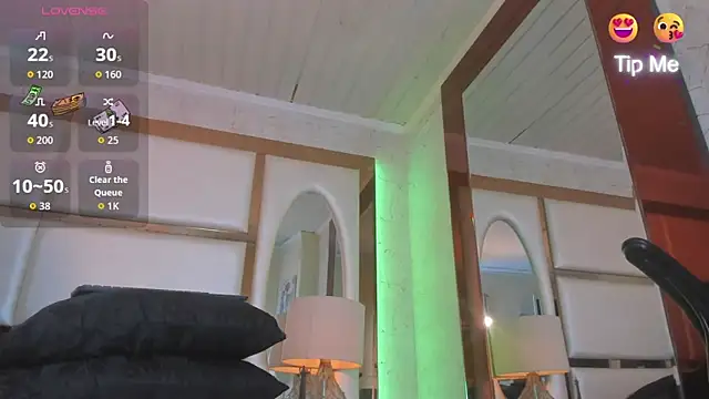 CelesteVega33: απευθείας συνομιλία ΧΧΧ