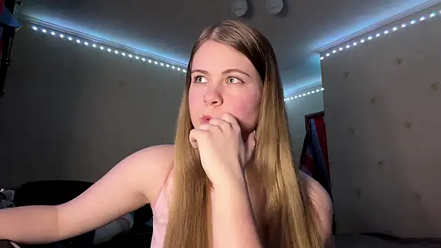 Chat +18 de Amy_Maev ao vivo