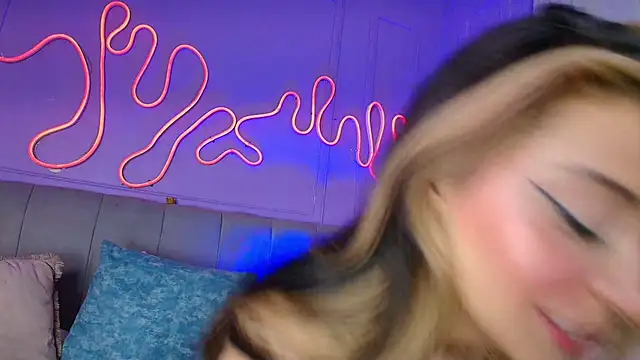 Chat +18 de Sofly_s ao vivo