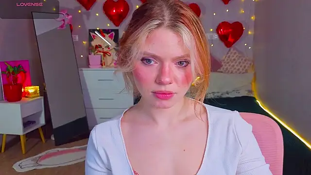 Red__Candy Show in webcam