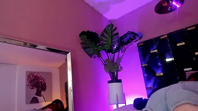 Chatroom XXX en direct de Velvet_Dreamss