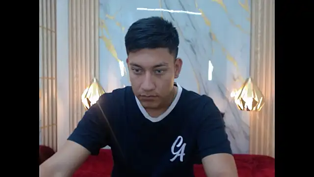 DominantBoy4 Webcam-Show