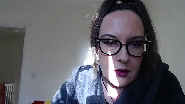 Humiliatrixxxx Webcam Show