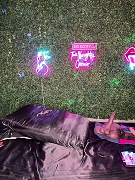 Chatroom XXX en direct de RenaThickAss