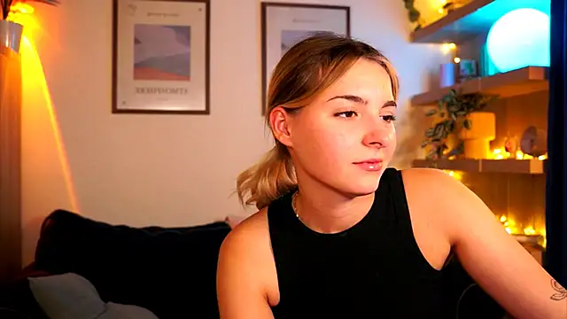 tiny_pixieee Webcam Show