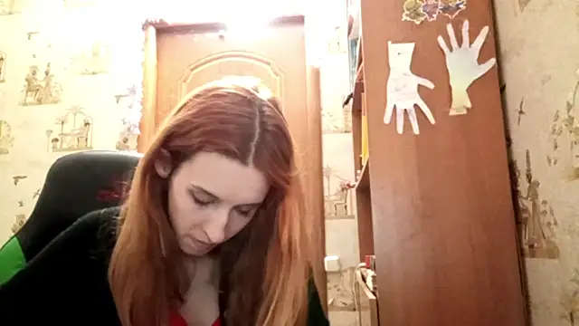 دردشة SirenFrost الجنسية المباشرة