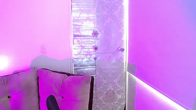 milfrousseのライブXXXチャット