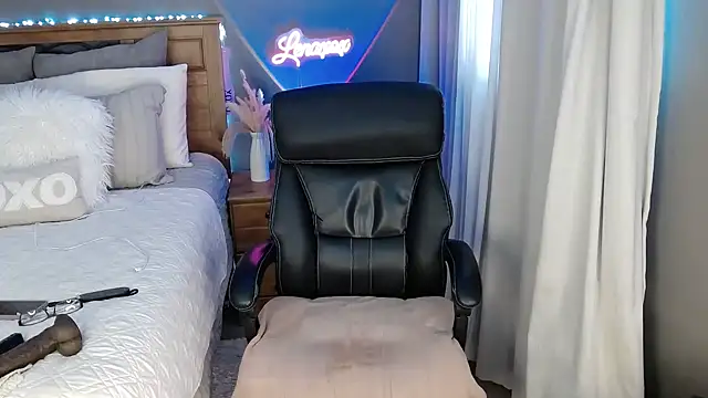 Chatroom XXX en direct de Lenaxox