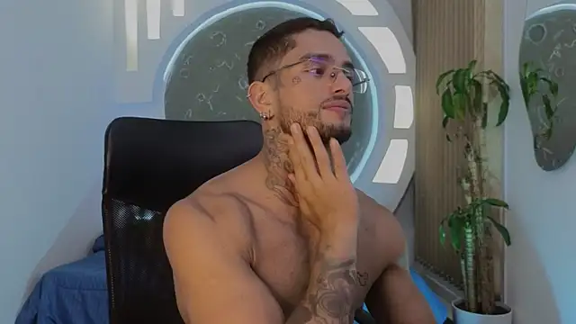 AlanrodgersのライブXXXチャット