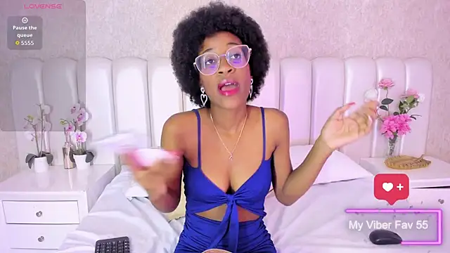 แชท XXX สดของ Julianiita_