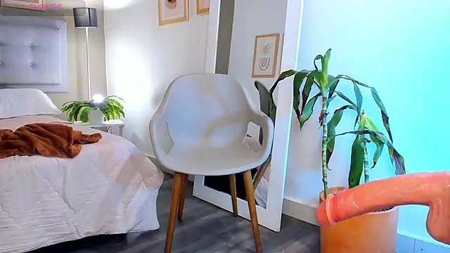 SalomeStorm_ élő XXX-chatje