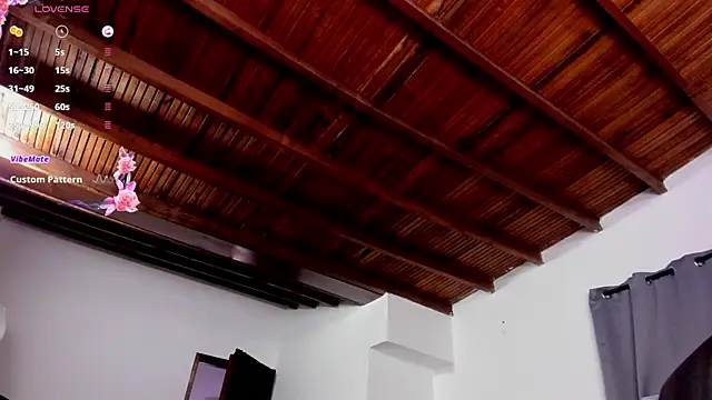 zafiro_ziz élő XXX-chatje