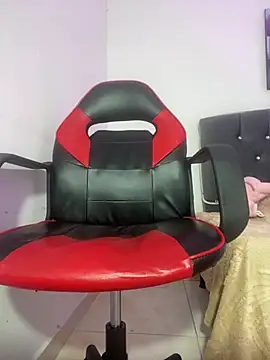 Show de Linda-323 na webcam